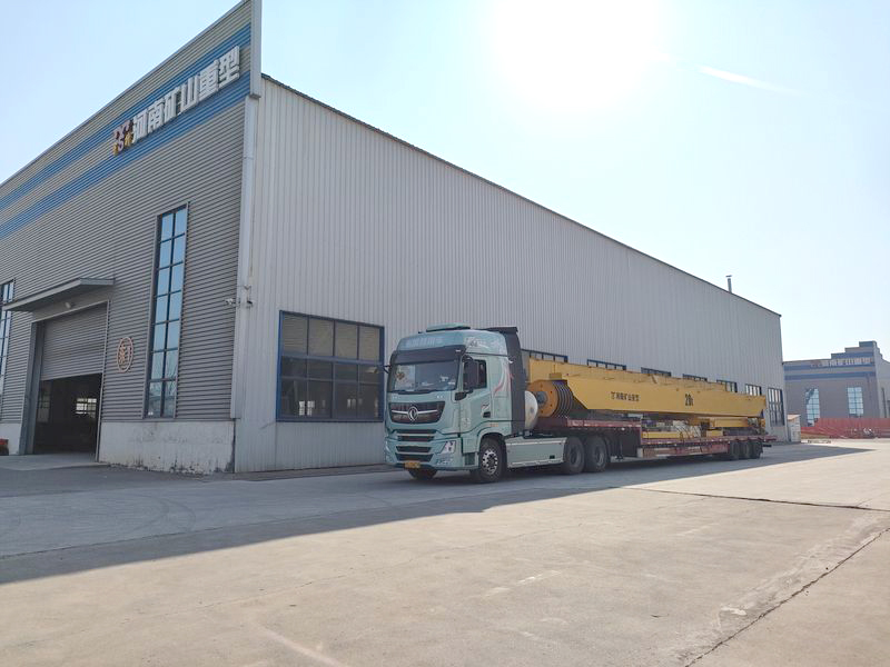 一臺20噸電動(dòng)葫蘆橋式起重機(jī)發(fā)往南京