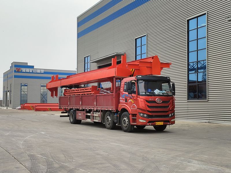 2臺電動(dòng)葫蘆門式起重機(jī) MHxh10t—13m 發(fā)往河南焦作交付客戶使用。