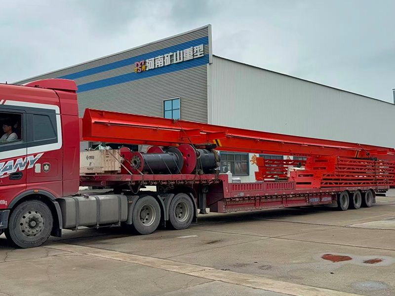 上包下花電動(dòng)葫蘆門(mén)式起重機(jī) MHxh5t-12m MHxh5t-13m 制作完成  裝車(chē)發(fā)出