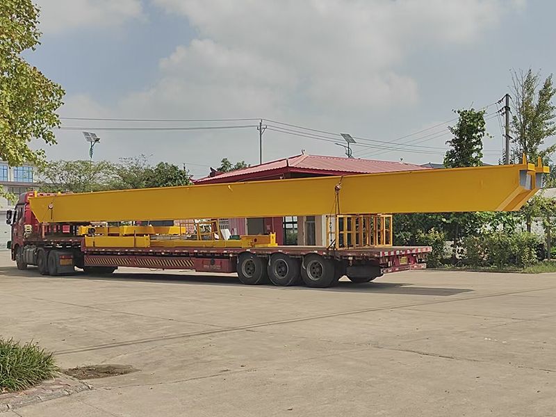 冶金橋式起重機(jī) LHY10/3t-22m 制作完成 裝車(chē)發(fā)出